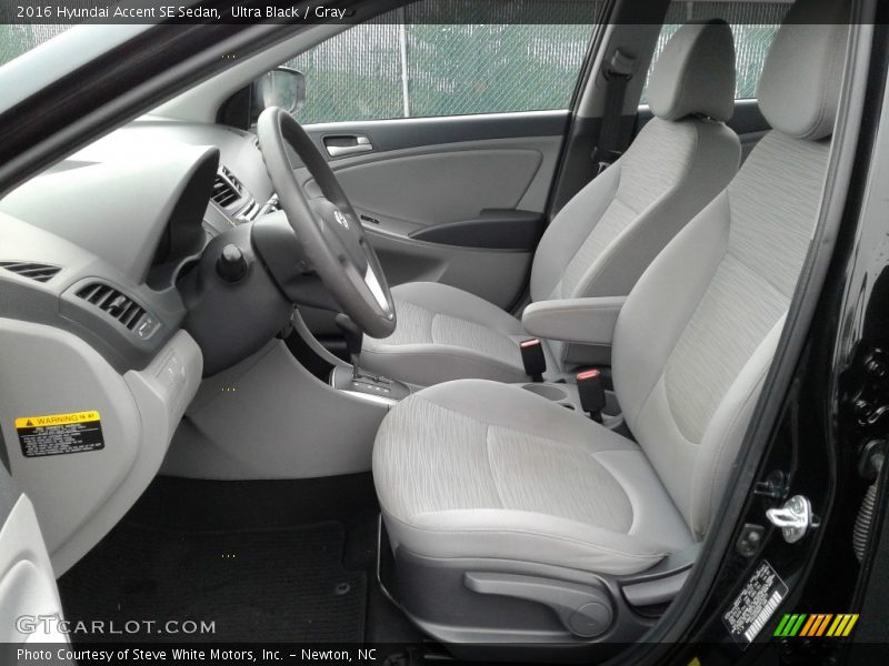 Ultra Black / Gray 2016 Hyundai Accent SE Sedan
