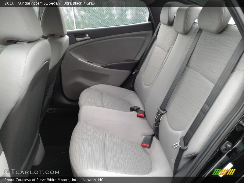 Ultra Black / Gray 2016 Hyundai Accent SE Sedan