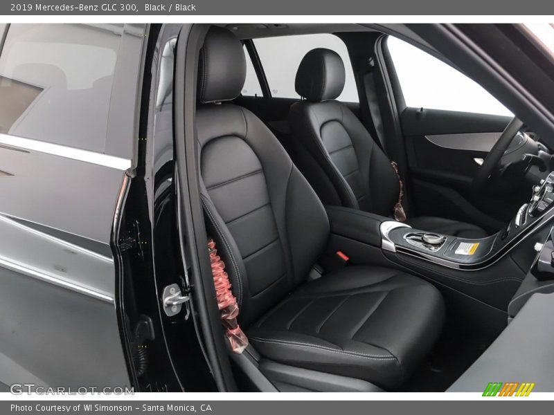 Black / Black 2019 Mercedes-Benz GLC 300