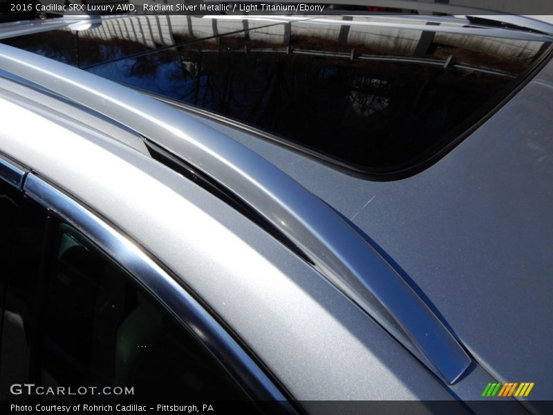 Radiant Silver Metallic / Light Titanium/Ebony 2016 Cadillac SRX Luxury AWD