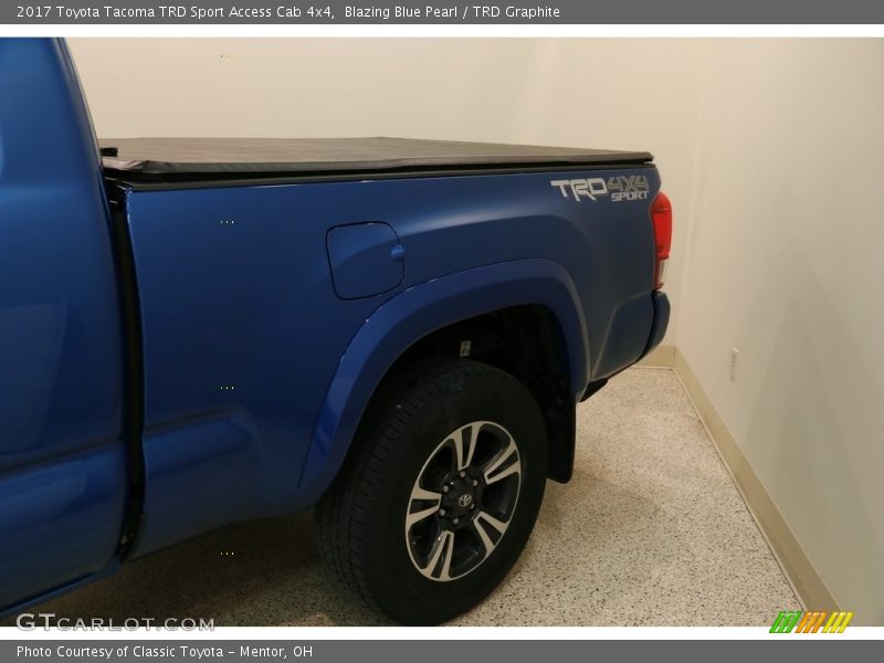 Blazing Blue Pearl / TRD Graphite 2017 Toyota Tacoma TRD Sport Access Cab 4x4