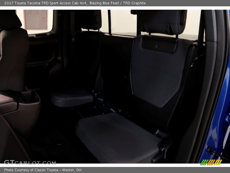 Blazing Blue Pearl / TRD Graphite 2017 Toyota Tacoma TRD Sport Access Cab 4x4