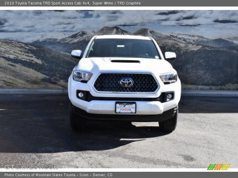 Super White / TRD Graphite 2019 Toyota Tacoma TRD Sport Access Cab 4x4