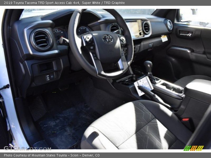 Super White / TRD Graphite 2019 Toyota Tacoma TRD Sport Access Cab 4x4