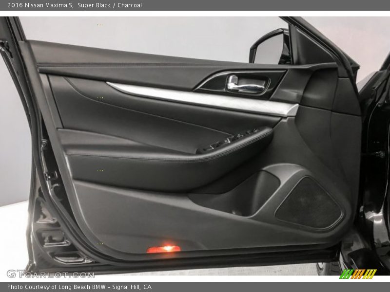 Super Black / Charcoal 2016 Nissan Maxima S