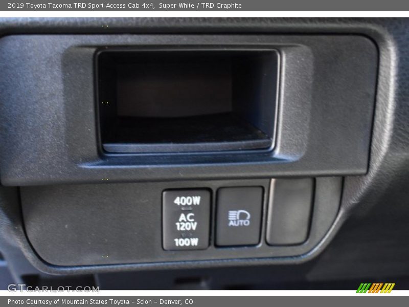 Super White / TRD Graphite 2019 Toyota Tacoma TRD Sport Access Cab 4x4
