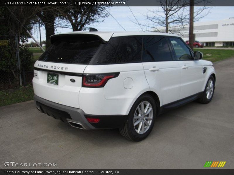 Fuji White / Espresso/Almond 2019 Land Rover Range Rover Sport SE