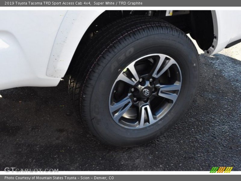 Super White / TRD Graphite 2019 Toyota Tacoma TRD Sport Access Cab 4x4