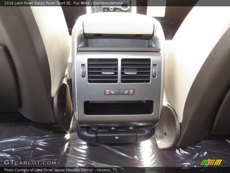 Fuji White / Espresso/Almond 2019 Land Rover Range Rover Sport SE