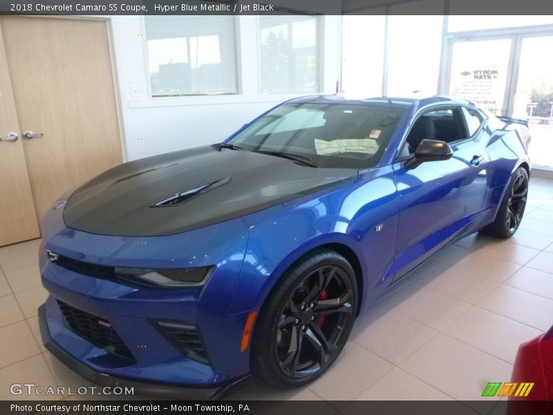 Front 3/4 View of 2018 Camaro SS Coupe