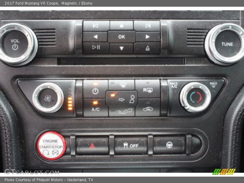Magnetic / Ebony 2017 Ford Mustang V6 Coupe