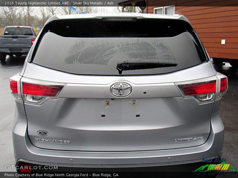 Silver Sky Metallic / Ash 2016 Toyota Highlander Limited AWD