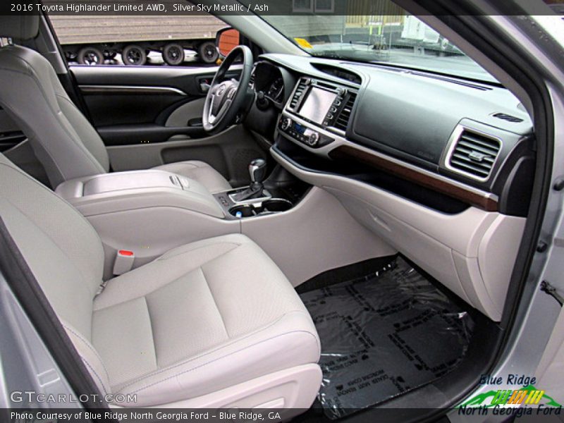 Silver Sky Metallic / Ash 2016 Toyota Highlander Limited AWD