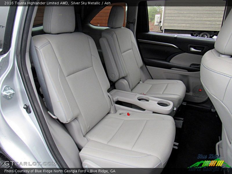 Silver Sky Metallic / Ash 2016 Toyota Highlander Limited AWD