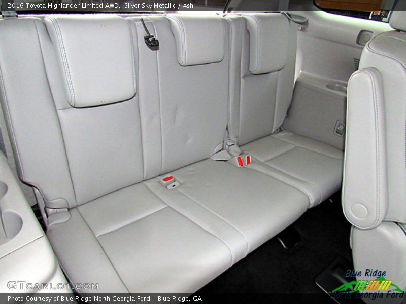 Silver Sky Metallic / Ash 2016 Toyota Highlander Limited AWD