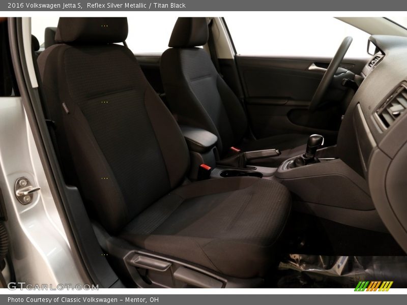 Reflex Silver Metallic / Titan Black 2016 Volkswagen Jetta S
