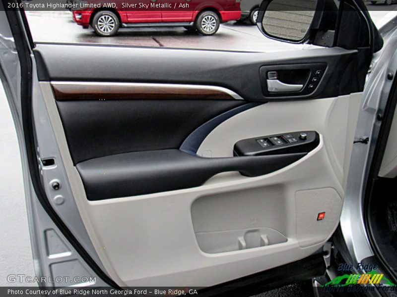Silver Sky Metallic / Ash 2016 Toyota Highlander Limited AWD