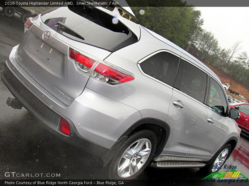 Silver Sky Metallic / Ash 2016 Toyota Highlander Limited AWD