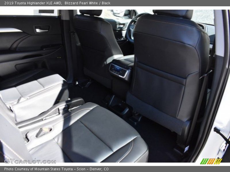 Blizzard Pearl White / Black 2019 Toyota Highlander XLE AWD