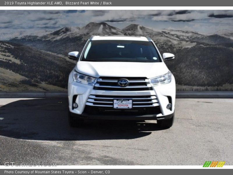 Blizzard Pearl White / Black 2019 Toyota Highlander XLE AWD