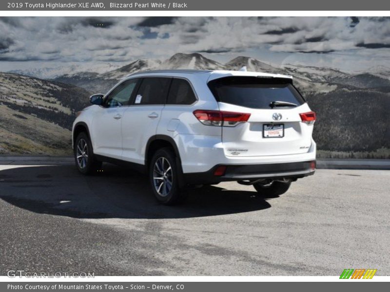 Blizzard Pearl White / Black 2019 Toyota Highlander XLE AWD