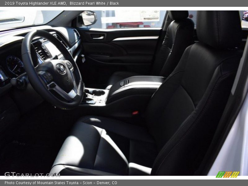 Blizzard Pearl White / Black 2019 Toyota Highlander XLE AWD