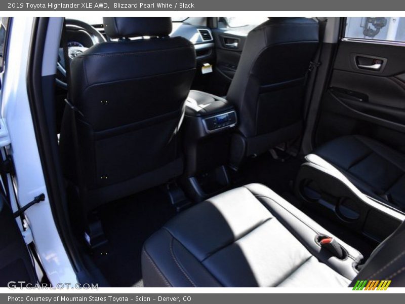 Blizzard Pearl White / Black 2019 Toyota Highlander XLE AWD