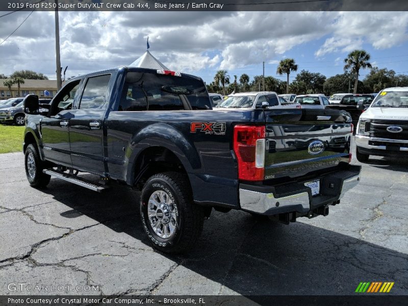 Blue Jeans / Earth Gray 2019 Ford F250 Super Duty XLT Crew Cab 4x4