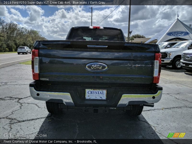 Blue Jeans / Earth Gray 2019 Ford F250 Super Duty XLT Crew Cab 4x4