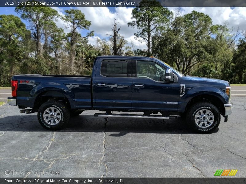 Blue Jeans / Earth Gray 2019 Ford F250 Super Duty XLT Crew Cab 4x4