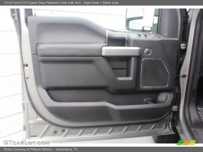 Ingot Silver / Earth Gray 2019 Ford F250 Super Duty Platinum Crew Cab 4x4