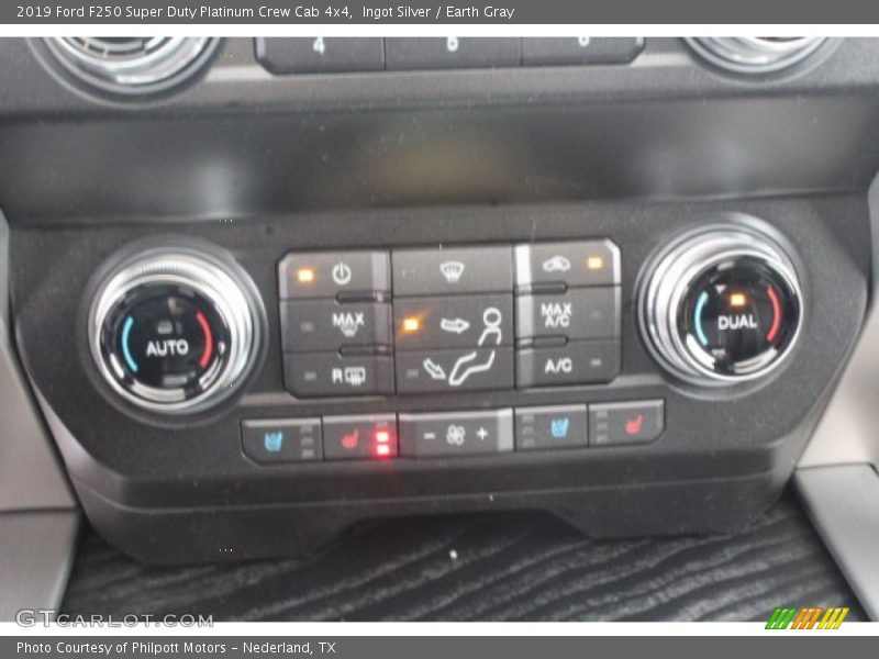 Ingot Silver / Earth Gray 2019 Ford F250 Super Duty Platinum Crew Cab 4x4