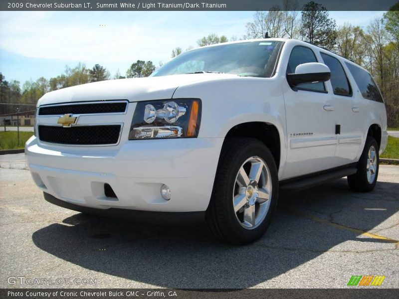 Summit White / Light Titanium/Dark Titanium 2009 Chevrolet Suburban LT