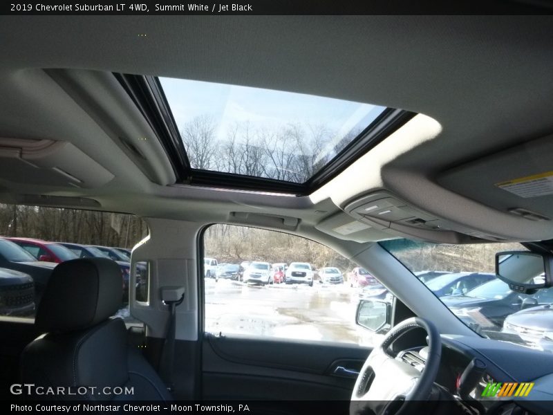 Summit White / Jet Black 2019 Chevrolet Suburban LT 4WD