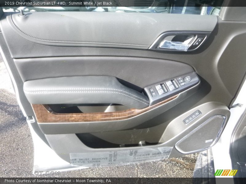 Summit White / Jet Black 2019 Chevrolet Suburban LT 4WD