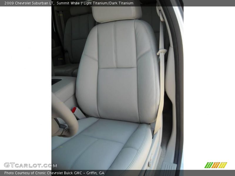 Summit White / Light Titanium/Dark Titanium 2009 Chevrolet Suburban LT