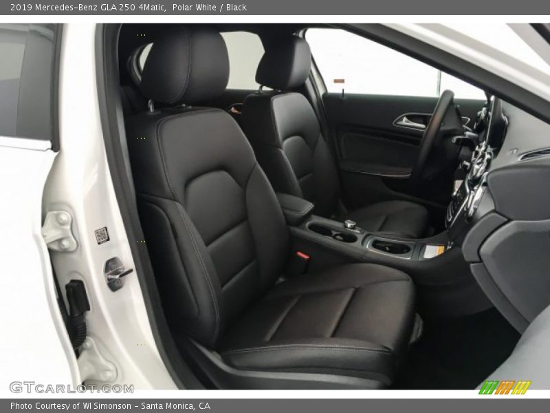 Polar White / Black 2019 Mercedes-Benz GLA 250 4Matic