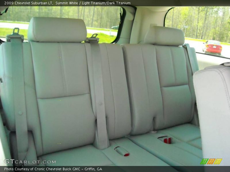 Summit White / Light Titanium/Dark Titanium 2009 Chevrolet Suburban LT