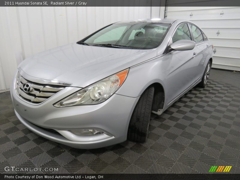 Radiant Silver / Gray 2011 Hyundai Sonata SE