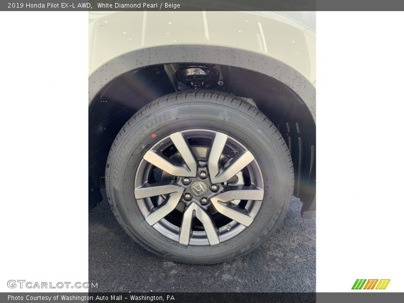 White Diamond Pearl / Beige 2019 Honda Pilot EX-L AWD