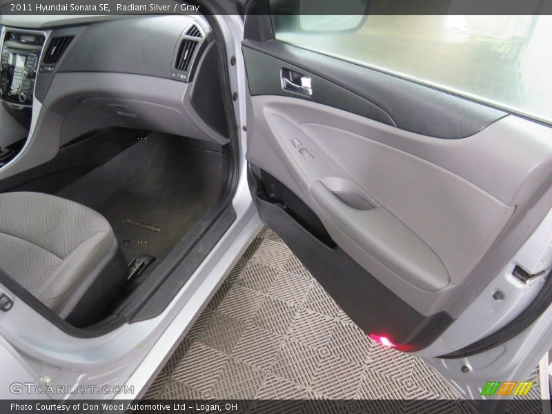 Radiant Silver / Gray 2011 Hyundai Sonata SE