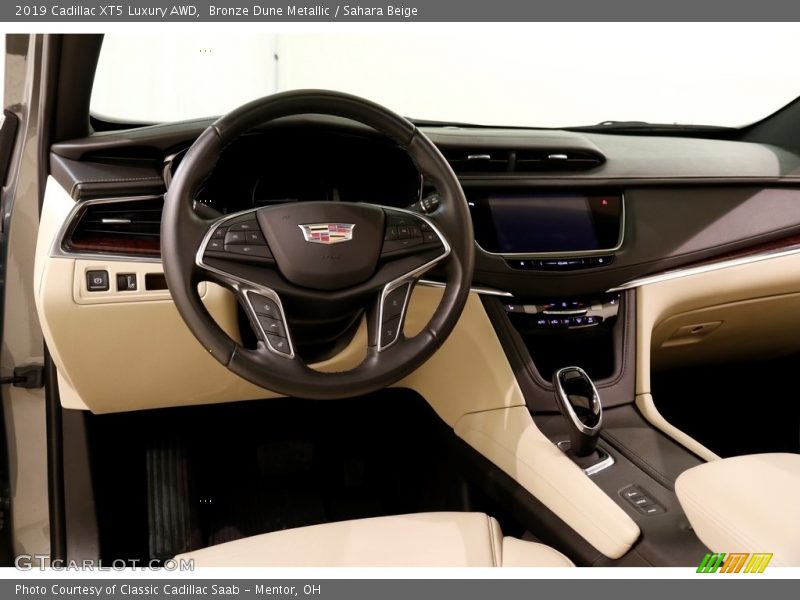 Bronze Dune Metallic / Sahara Beige 2019 Cadillac XT5 Luxury AWD