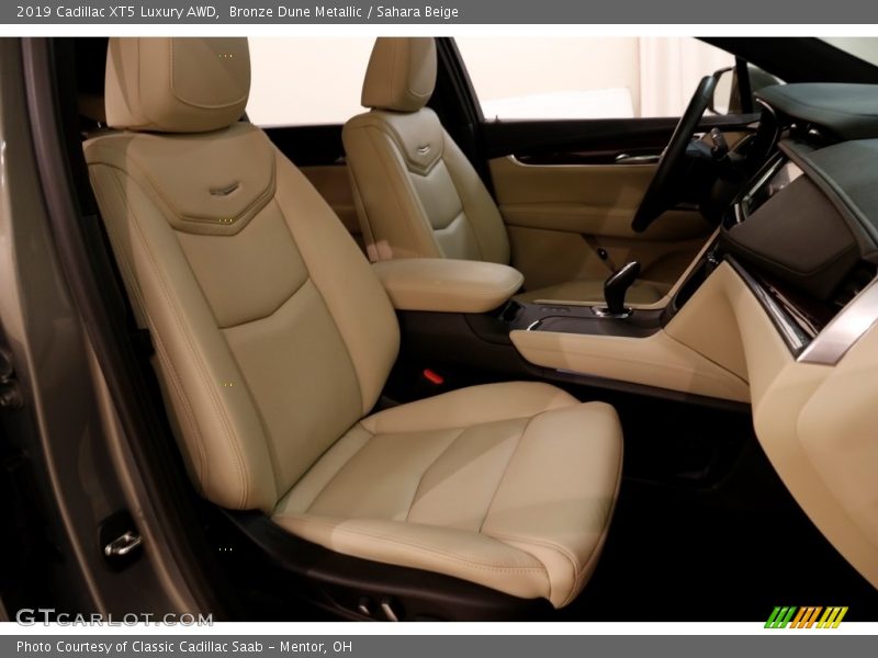 Bronze Dune Metallic / Sahara Beige 2019 Cadillac XT5 Luxury AWD