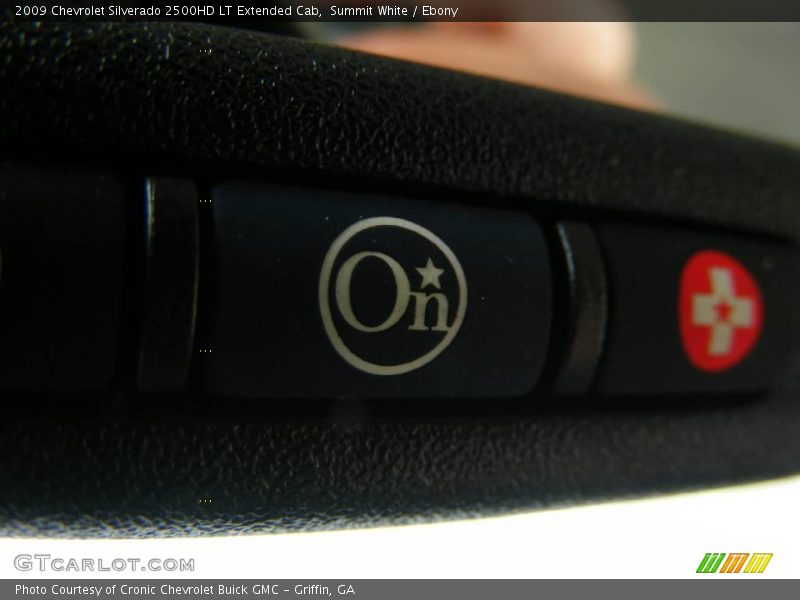 Summit White / Ebony 2009 Chevrolet Silverado 2500HD LT Extended Cab