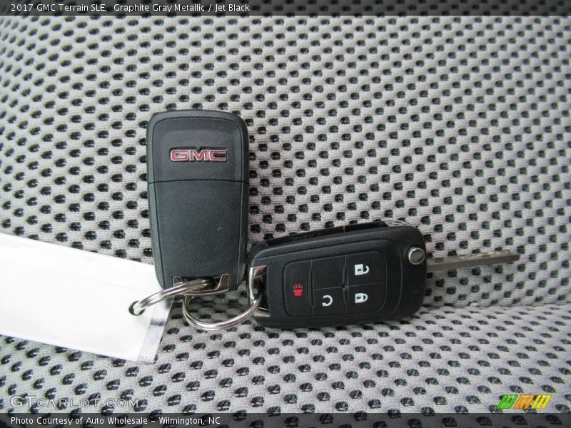 Graphite Gray Metallic / Jet Black 2017 GMC Terrain SLE