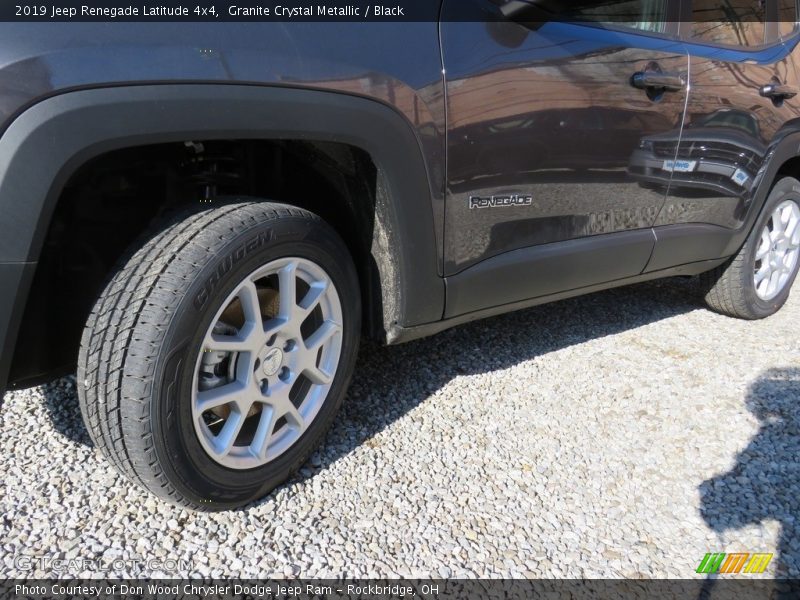 Granite Crystal Metallic / Black 2019 Jeep Renegade Latitude 4x4