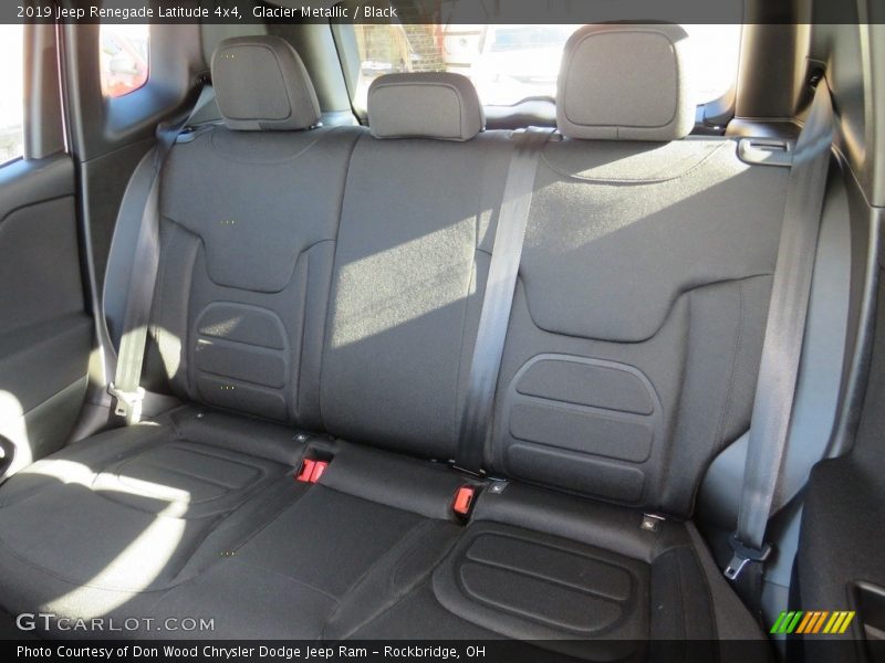 Glacier Metallic / Black 2019 Jeep Renegade Latitude 4x4