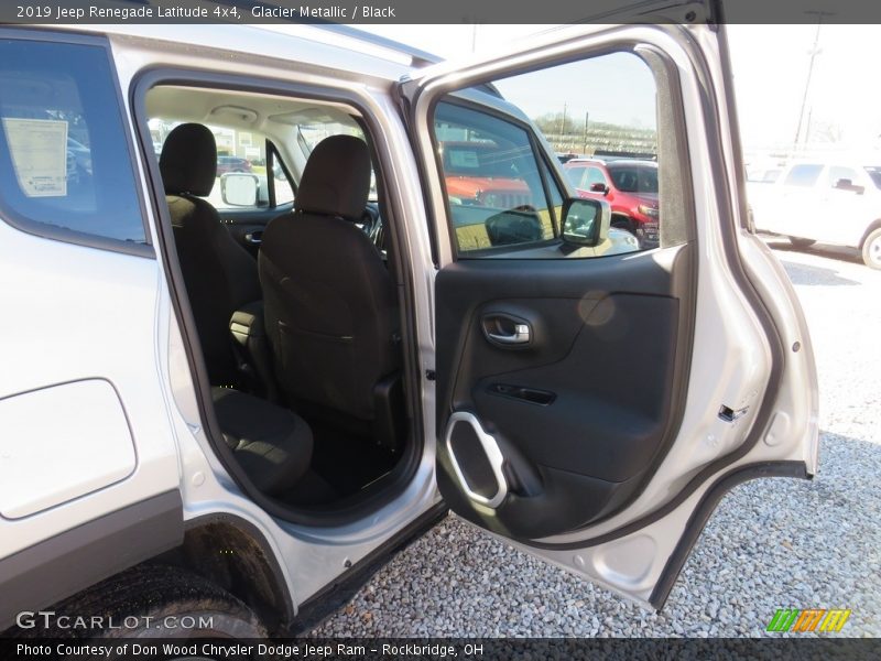 Glacier Metallic / Black 2019 Jeep Renegade Latitude 4x4