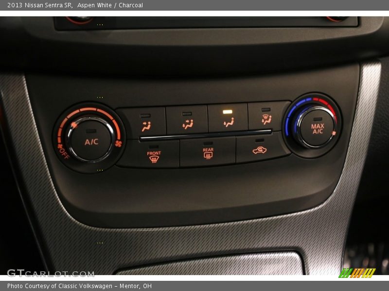Aspen White / Charcoal 2013 Nissan Sentra SR