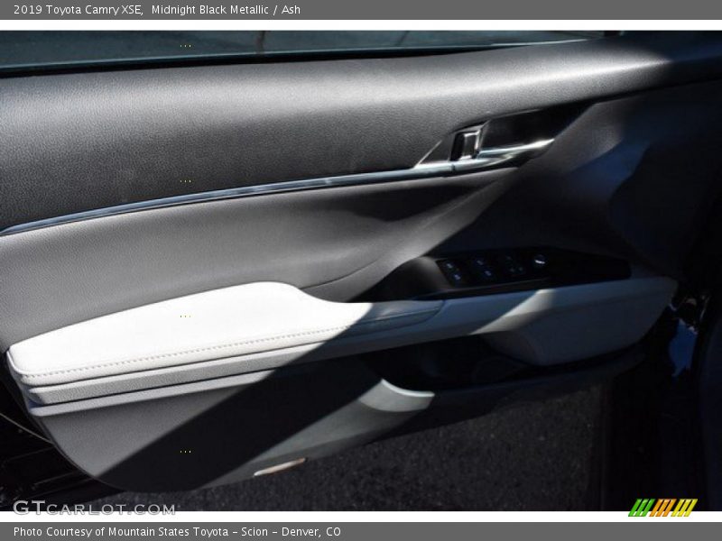 Midnight Black Metallic / Ash 2019 Toyota Camry XSE